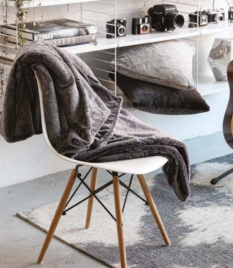 vivaraise-kinta-plaid-carbone-autres-couleurs-label-maison-nantes.
