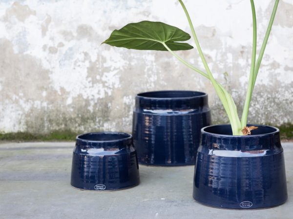 serax-sier-cache-pot-poterie-bleu-differentes-tailles-label-maison-nantes-scaled